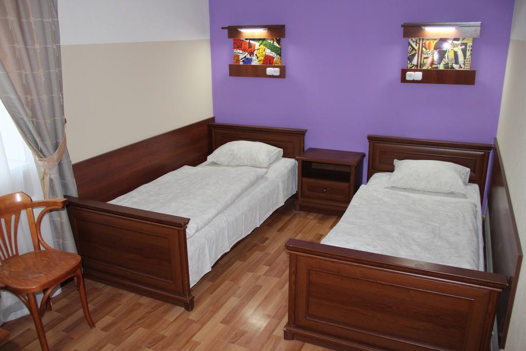 Gala Hotel Kamianets-Podilskyi Ngoại thất bức ảnh