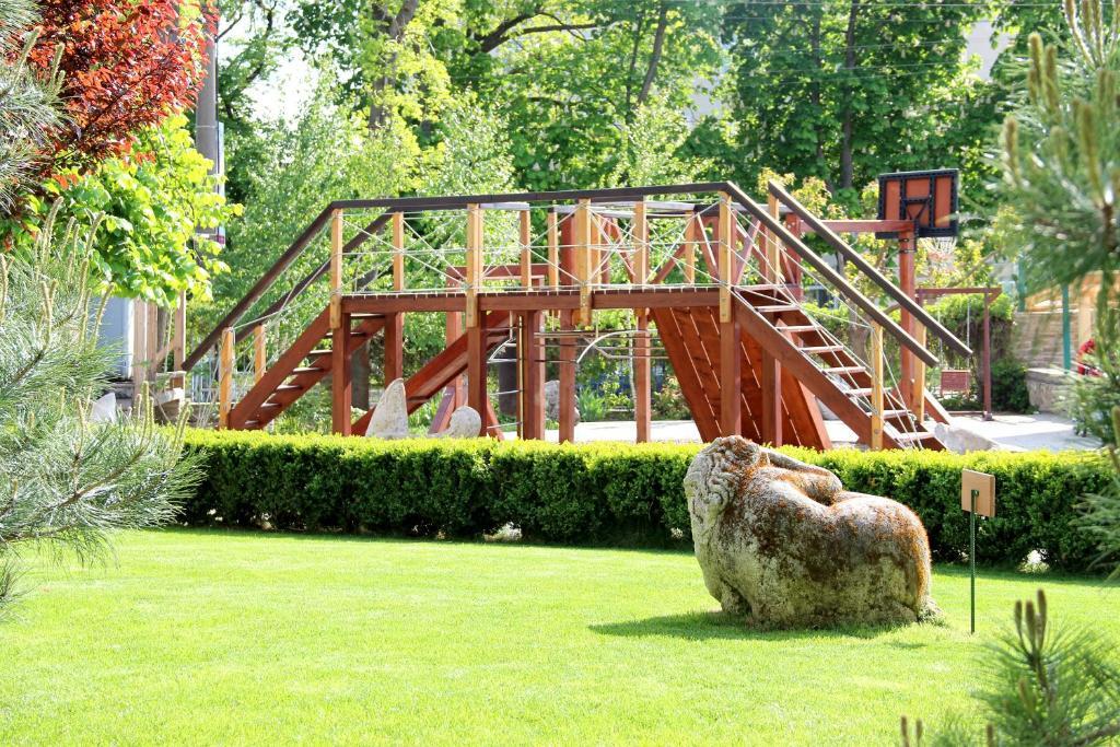 Gala Hotel Kamianets-Podilskyi Ngoại thất bức ảnh