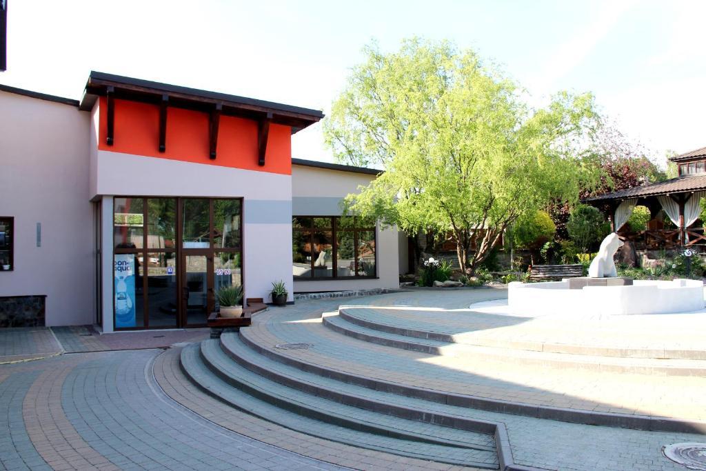 Gala Hotel Kamianets-Podilskyi Ngoại thất bức ảnh
