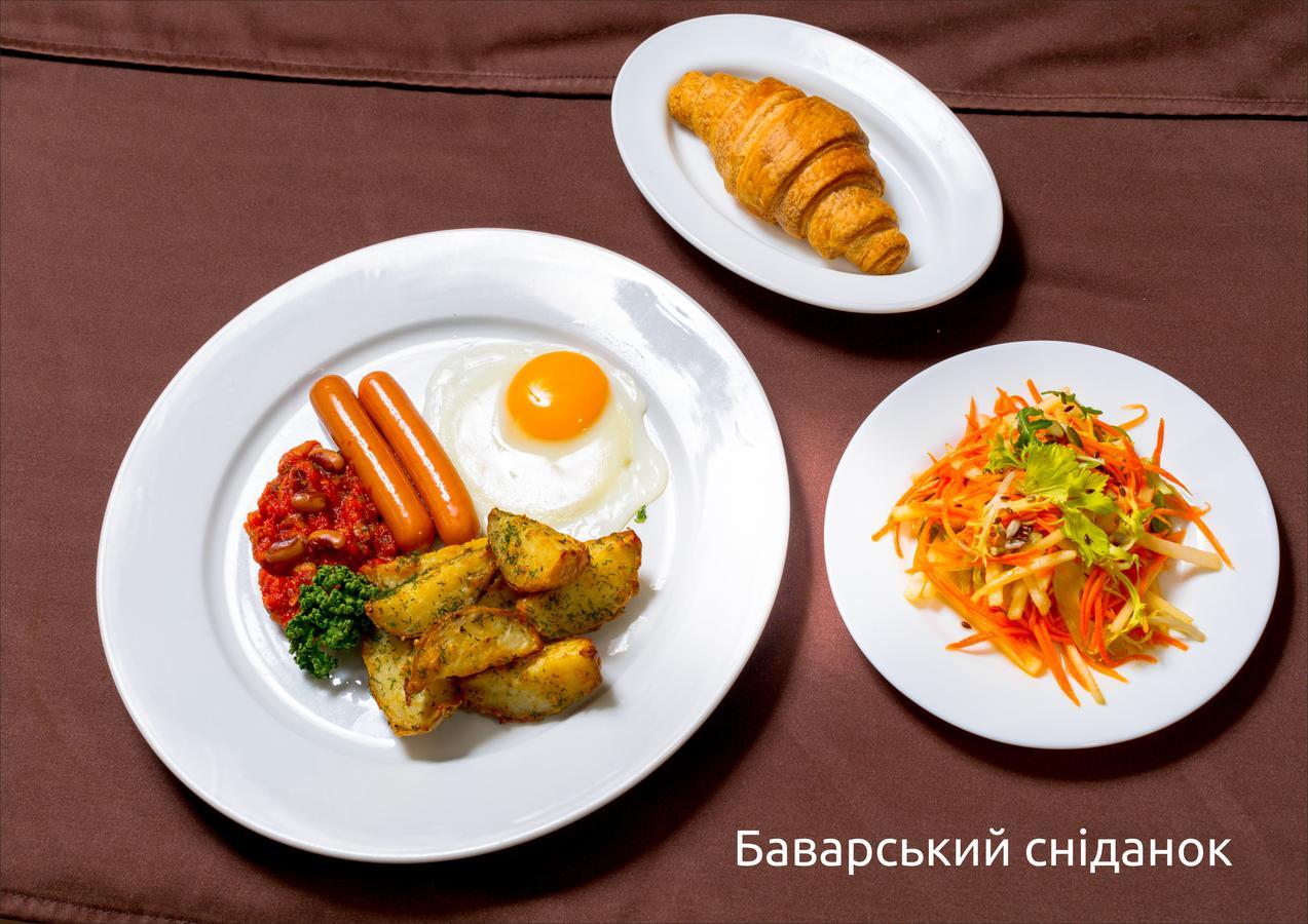 Gala Hotel Kamianets-Podilskyi Ngoại thất bức ảnh